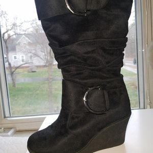 Wedge boots